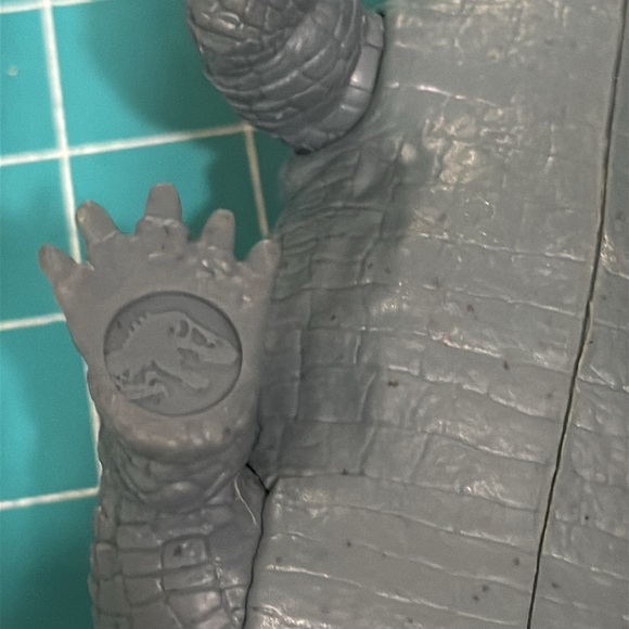 Mattel Jurassic World Massive Biters Sarcosuchus Larger-Species Dinosaur Figure - Picture 8 of 9